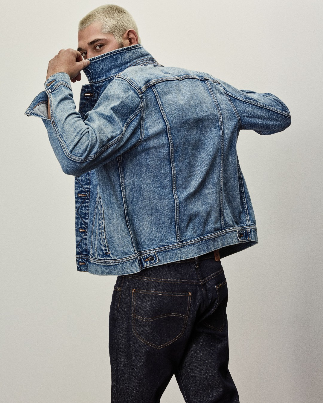 Lee | Man