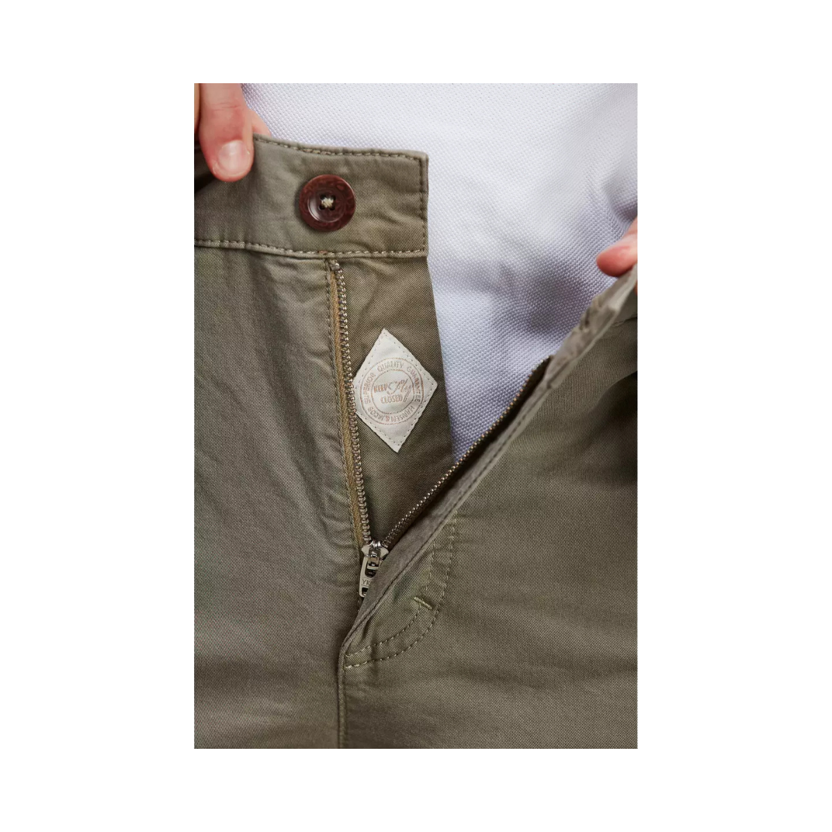 CLASSIC CHINO SHORTS - 54	KHAKI GREEN 54